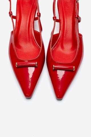 Luvishoes Rhea Kırmızı Rugan Tokalı Mini Dolgu Kadın Topuklu Ayakkabı
