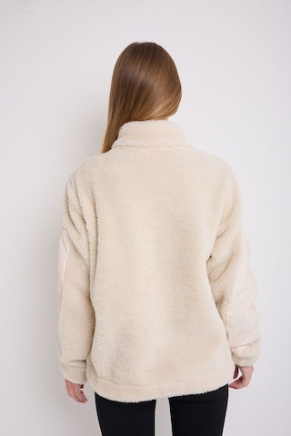 Kadın Ekru Rüzgar Geçirmez Welsoft Çift Cepli Kışlık Mont Ekru