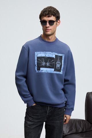 Grimelange LUCIAN Erkek Göğsü Baskılı Yuvarlak Yaka Regular Fit İndigo Sweatshirt