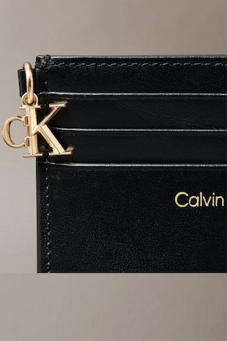 Calvin Klein Fermuarlı 6 Kart Gözlü Kadın Siyah Kartlık Lv04f1076g-ub1 Siyah