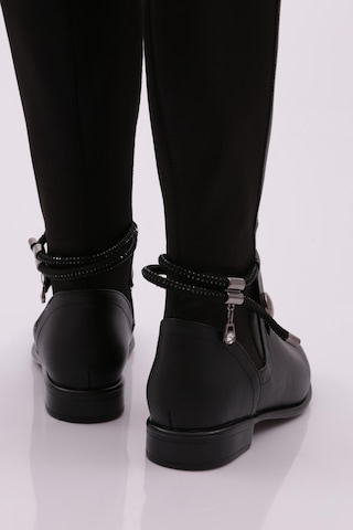 Dgn 505-22k Kadin Arkasi Strech Yani Fermuarli Knee High Flats Çizme 505-1557-R1534 Siyah