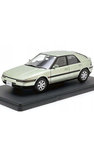 1:24 Ölçek Whitebox 1989 Mazda 323f Diecast Metal Minyatür Model Araba 10cm