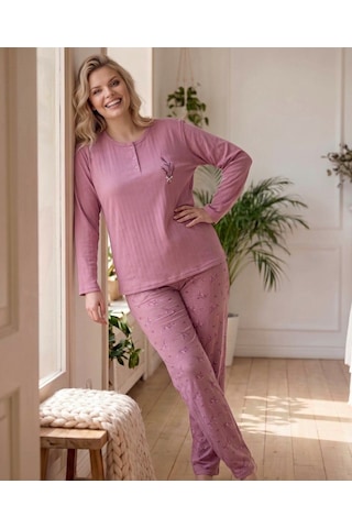 Eyfuze Kadın Kışlık Büyük Beden Curve Nakışlı Desenli Yakası Düğmeli Uzun Kollu Pijama Takımı Pembe