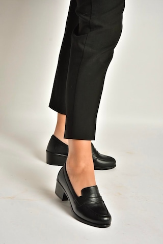 Fox Shoes Y555092203 Siyah Kalın Alçak Topuklu Kadın Ayakkabı Siyah