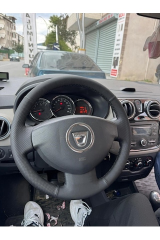 Dacia Stepway  Kaplama Deri Direksiyon Kılıfı Siyah