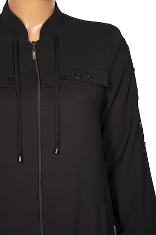 Hesna Kadın Selvi Dokuma Krep Kuş Gözü Aksesuarlı Siyah Ferace 001