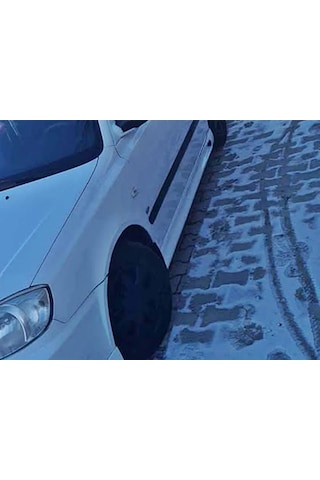Hyundai Accent Admira Delikli Marşpiyel - Boyasız Fiberglass