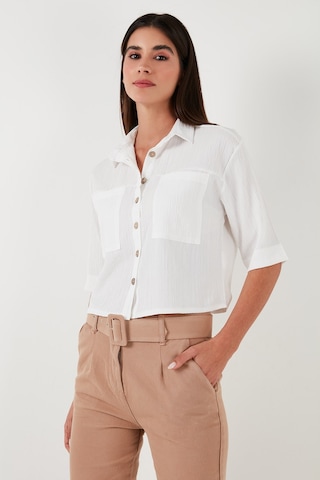 Lela Regular Fit Çift Cepli Kısa Kollu Bayan Gömlek 5865644 Ekru