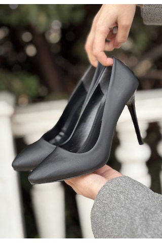 Hillar Siyah Saten Stiletto Ayakkabı siyah