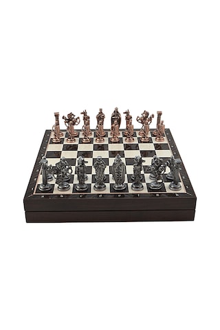 Gifthome Büyük Boy Metal İngiliz Satranç Takımı Antik Ve Ceviz Desenli Sandıklı Mdf Tahtası 36x36x6 Cm.