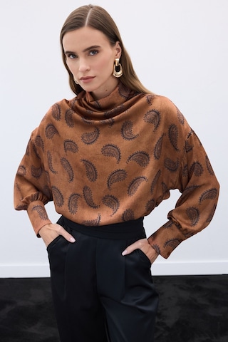 Sateen Degaje Yaka Desenli Bluz - Kahve-136572 Kahve