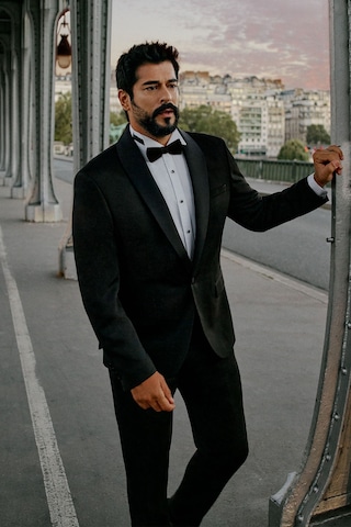 AC&Co / Altınyıldız Classics Slim Fit Dar Kesim Şal Yaka Armürlü Siyah Smokin Takım 001