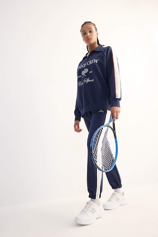 DeFactoFit Oversize Geniş Kalıp Polo Yaka Baskılı Sporcu Sweatshirt D7131AX25SPNV241