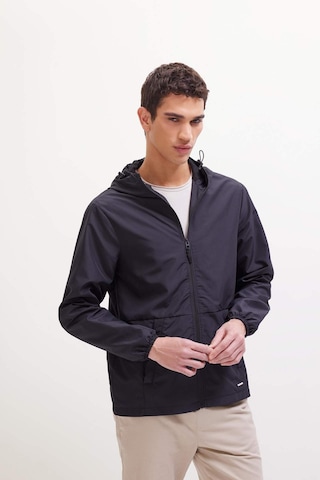 DeFacto Su İtici Slim Fit Dar Kesim Kapüşonlu Fermuarlı Mevsimlik Baharlık Mont C5821AX25SPBK27