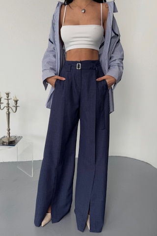 Soonaksesuar Salaş Önden Yırtmaç Detaylı Bel Kemerli Pantolon - Lacivert Lacivert