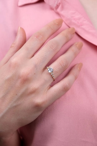 Güzide 14 Ayar Sarı Altın Tektaş Yüzük