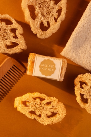 Volkan Ates Natural & Beauty Keçi Sütü Kabak Lifli Sabun 130 Grk Lifli Doğal Sabun 130 Gr