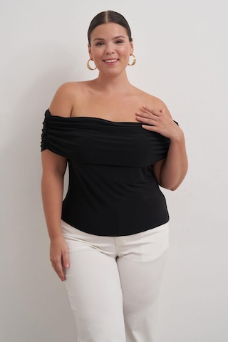 Açık Omuzlu Büzgülü Bluz-1842 Siyah