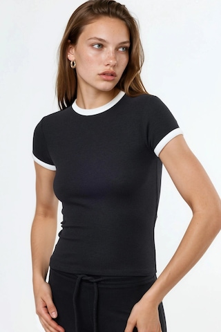 Hiccup Busem Fitilli Yuvarlak Yaka Kısa Kollu T-shirt Siyah