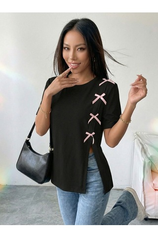 Uyguntarz Unisex Pembe Fiyonk Süslemeli Yırtmaç Detaylı Siyah Pamuklu Tişört Baskılı Tasarım Tshirt