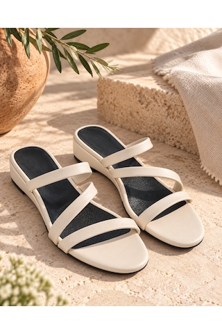 Yeo Leather Hakiki Deri 3 Bantlı Kadın Terlik / Sandalet 3 Cm Dolgu Topuk - Zamansız Tasarım Krem