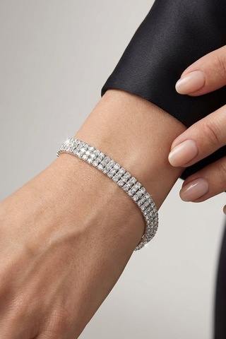 Valmont Accessories 16+2 Cm Ayarlanabilir Beyaz Taşlı Işıltılı 3 Sıra Su Yolu Kadın Bileklik Gümüş