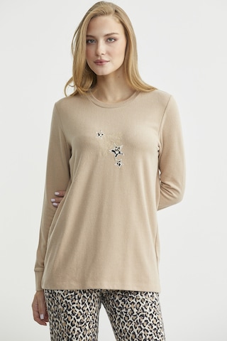 Yumoş Dokulu Leopar Desenli Kışlık Pijama - Bej Bej