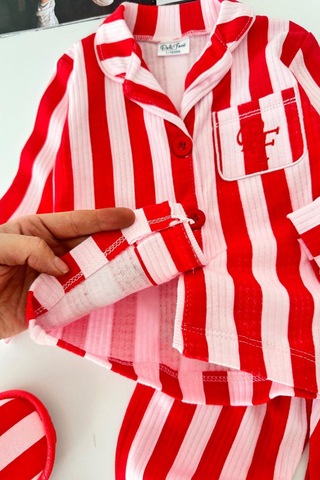 Minigimin Cicileri Çizgi Desenli Terlikli Kız Çocuk Pijama Takımı - Kırmızı