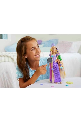 Mattel Prenses Renk Değiştiren Sihirli Saçlı Rapunzel Hlw18