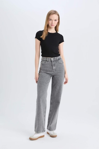 DeFacto Coool Fitted Basic Düz Fitilli Kaşkorse Kısa Kollu Siyah Tişört E0287AX25SMBK81