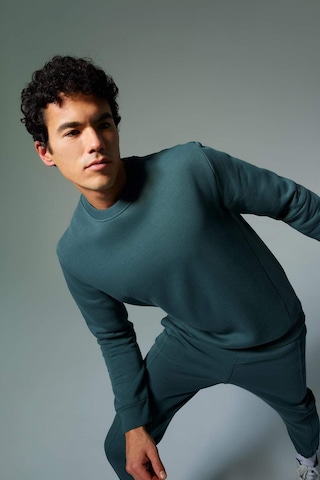Defacto Defactofit Standart Fit Bisiklet Yaka Basic Düz Reflektör Kalın Sweatshirt Y4531az23augn1019 Yeşil