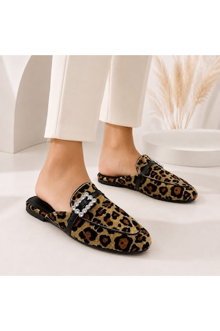 Dabab Shoes Marıgold Kadın Taşlı Tokalı Leopar Desenli Kadife Görünümlü Kapalı Burun Düz Taban Mule Terlik