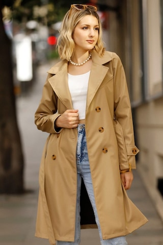 Kadın Kamel Düğmeli Su İtici Kuşaklı Kol Kemerli Trençkot Kamel