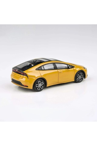 1:64 2023 Toyota Prius Maximum Yellow