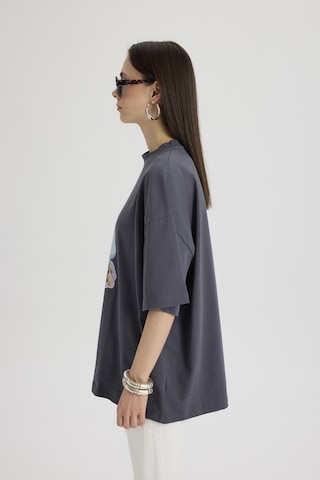 Mai Studios Co. Mood Oversize Füme T-shirt Füme