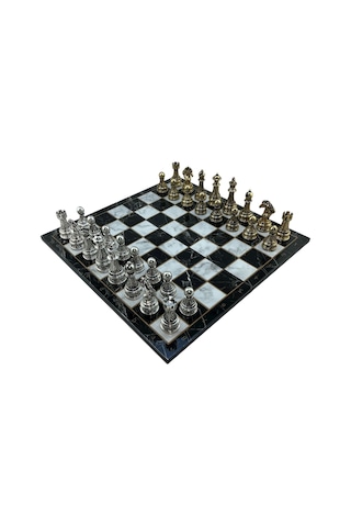 Gifthome Premium Battal Boy Metal İşlemeli Klasik Satranç Takımı Ve Katlanır Mermer Desenli Mdf Satranç Tahtası 43x43 Cm.