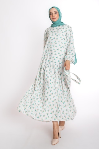 Fatma Sezen Çiçekli Elbise Beyaz