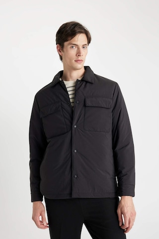 DeFacto Siyah Su İtici Şişme Mont Slim Fit Dar Kesim Gömlek Yaka Çıtçıtlı Cepli D1230AX24WNBK27