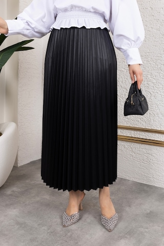 Hira Life Fashion Kadın Tesettür Giyim Ve Deri Görünümlü Beli Lastik Detayı İle Piliseli Uzun Etek Siyah Siyah