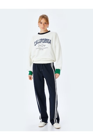 Koton Bisiklet Yaka Uzun Kollu Baskılı Oversize Sweatshirt Beyaz 5sak10219ek Beyaz