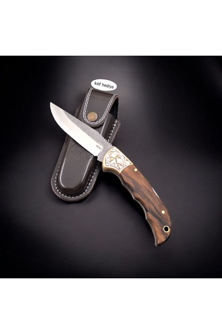 N690 Böhler Çelik Gravürlü Balçıklı Yaylı Çakı Bir Dokunuşla Hazır,her Durumda Güvenilir. Açık Kahverengi