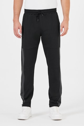 Erkek Siyah Standart Fit Normal Kesim Düz Paça Cepli Rahat Jogger Eşofman Altı Siyah