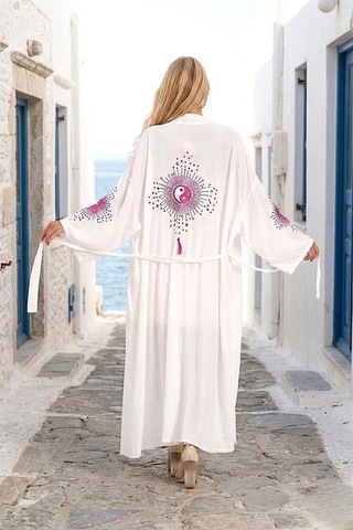 Veraura Lifestyle Beyaz Sırtı Ve Kolları Nakışlı Püsküllü Uzun Kimono