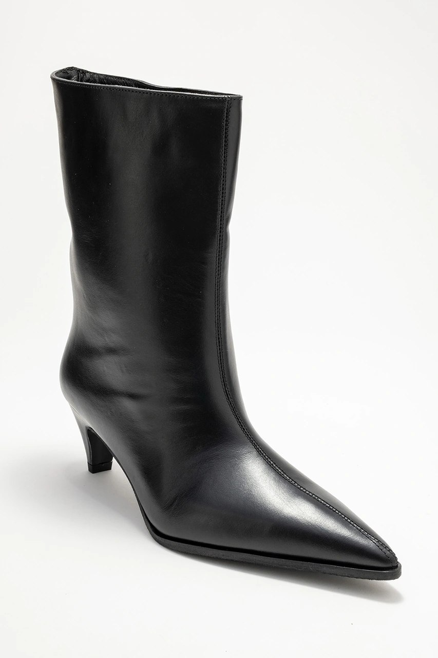 Luvishoes Luvi Shoes Aleo Siyah Cilt Hakiki Deri Sivri Burunlu Kadın Kısa Topuklu Bot Siyah-Cilt