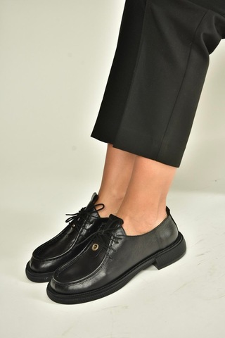Fox Shoes V944085603 Siyah Hakiki Deri Bağcıklı Günlük Kadın Ayakkabı Siyah