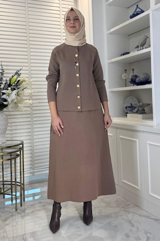 Rabia Şamlı Melis Çelik Örme Triko Takım Sütlü Kahve Çok Renkli
