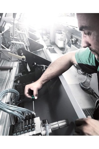 05118082001 2054 Elektrik Teknisyenleri İçin Düz Tornavida, Hex-plus, 7/64 İnç X 60 Mm