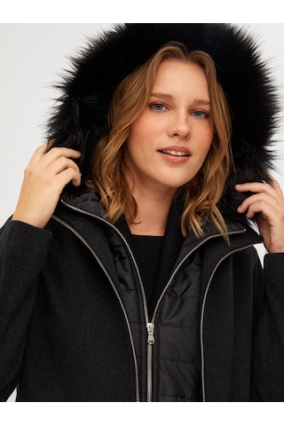 Kapitone Detaylı Kürk Kapüşonlu Yünlü Kaban 00040 B0004010 Siyah