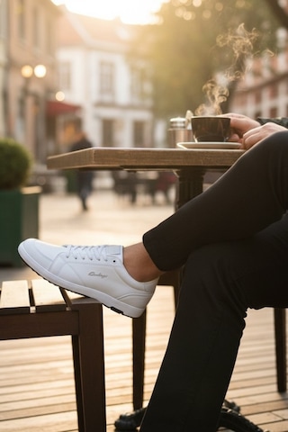 Enoch Erkek El Yazısı Nakış Detaylı Düz Tabanlı Günlük Casual Spor Ayakkabı Sneaker Beyaz
