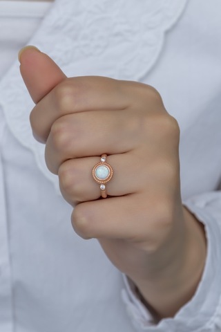 Nereze 925 Ayar Ayarlanabilir Beyaz Opal Tektaş Gümüş Yüzük